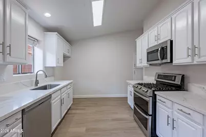 4617 E Abraham Lane, Phoenix, AZ 85050 - Photo 3