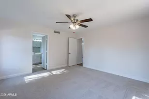 4617 E Abraham Ln, Phoenix, AZ 85050 - Photo 5