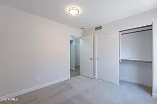 4617 E Abraham Ln, Phoenix, AZ 85050 - Photo 9