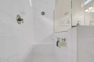 21922 N 61st Wy, Phoenix, AZ 85054 - Photo 15