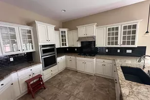 12059 W Red Hawk Dr, Peoria, AZ 85383 - Photo 7