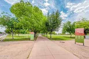 10012 E Capri Ave, Mesa, AZ 85208 - Photo 45