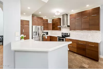 10012 E Capri Avenue, Mesa, AZ 85208 - Photo 15