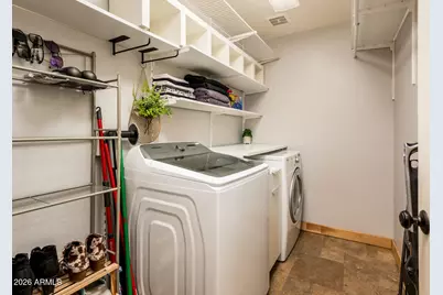 10012 E Capri Avenue, Mesa, AZ 85208 - Photo 33