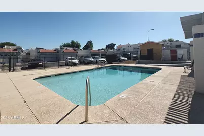 9223 N 47th Court, Glendale, AZ 85302 - Photo 27