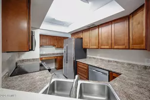9223 N 47th Ct, Glendale, AZ 85302 - Photo 3