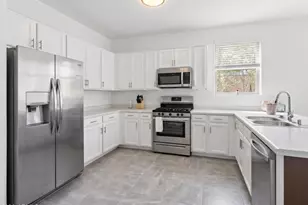17237 W W Wind Dr, Surprise, AZ 85387 - Photo 5