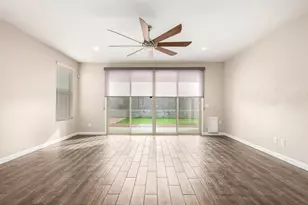 10773 W Swayback Pass, Peoria, AZ 85383 - Photo 9