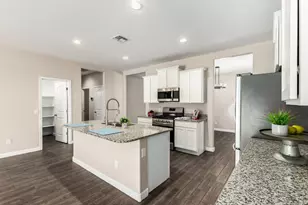 10773 W Swayback Pass, Peoria, AZ 85383 - Photo 17