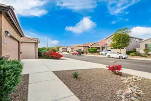 10773 W Swayback Pass, Peoria, AZ 85383 - Photo 7