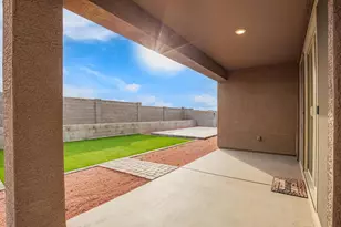 10773 W Swayback Pass, Peoria, AZ 85383 - Photo 37