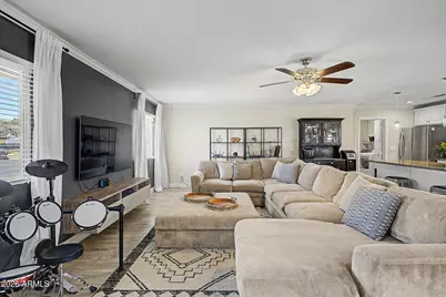 427 W Spur Avenue, Gilbert, AZ 85233 - Photo 11