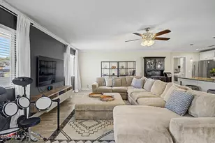 427 W Spur Ave, Gilbert, AZ 85233 - Photo 11