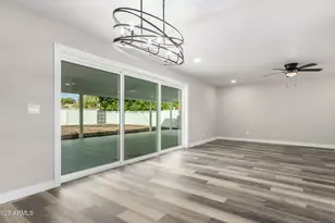 4402 E Mitchell Dr, Phoenix, AZ 85018 - Photo 11