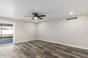 4402 E Mitchell Dr, Phoenix, AZ 85018 - Photo 13
