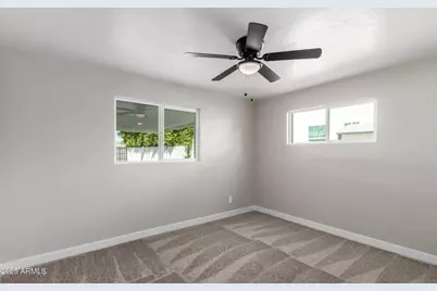4402 E Mitchell Drive, Phoenix, AZ 85018 - Photo 9