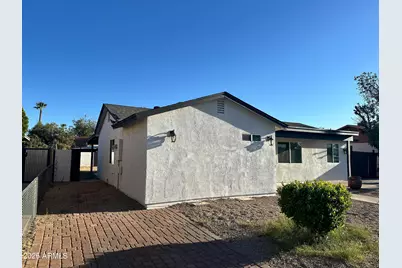 8807 W Catalina Drive, Phoenix, AZ 85037 - Photo 27
