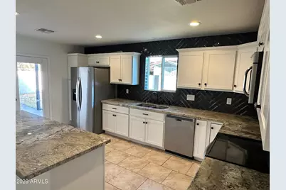 8807 W Catalina Drive, Phoenix, AZ 85037 - Photo 15