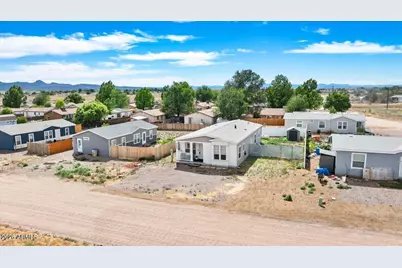 24460 N Marblehead Avenue, Paulden, AZ 86334 - Photo 21