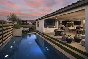 17698 W Wildwood St, Surprise, AZ 85388 - Photo 11