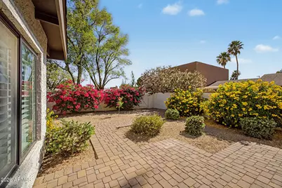 9251 E Jenan Drive, Scottsdale, AZ 85260 - Photo 35