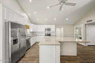 9251 E Jenan Dr, Scottsdale, AZ 85260 - Photo 15