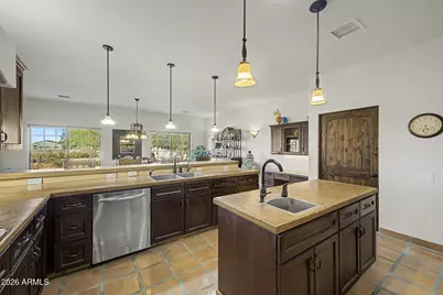 8660 W Mission Hills Drive, Arizona City, AZ 85123 - Photo 21