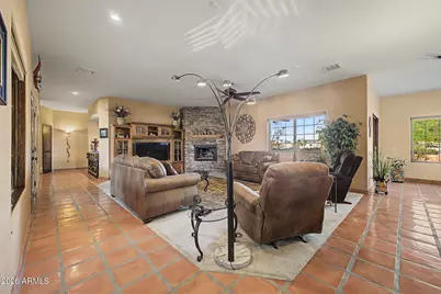 8660 W Mission Hills Drive, Arizona City, AZ 85123 - Photo 11