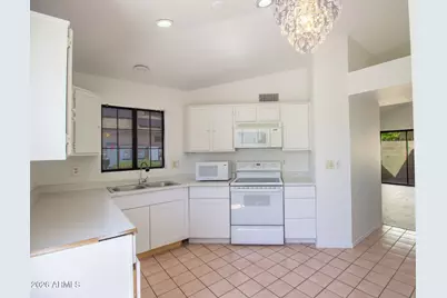 2046 W Columbine Drive, Phoenix, AZ 85029 - Photo 9