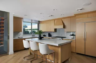 2402 E Esplanade Ln, Phoenix, AZ 85016 - Photo 3