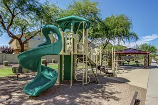 2725 E Mine Creek Rd, Phoenix, AZ 85024 - Photo 27