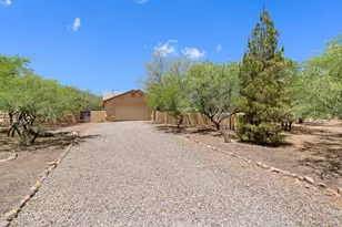 6222 S Calle De La Rosa Rd, Hereford, AZ 85615 - Photo 3