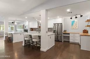 2945 N 47th Pl, Phoenix, AZ 85018 - Photo 5