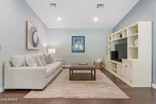 2945 N 47th Pl, Phoenix, AZ 85018 - Photo 13