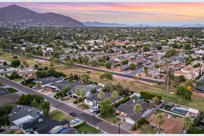 2945 N 47th Place, Phoenix, AZ 85018 - Photo 3