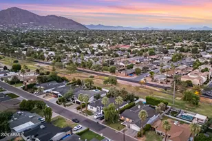 2945 N 47th Pl, Phoenix, AZ 85018 - Photo 3