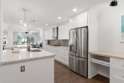 2945 N 47th Place, Phoenix, AZ 85018 - Photo 5