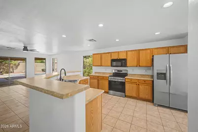 1518 N Desert Willow Avenue, Casa Grande, AZ 85122 - Photo 9