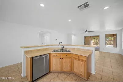 1518 N Desert Willow Avenue, Casa Grande, AZ 85122 - Photo 11