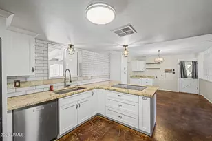 1247 W Devonshire St, Mesa, AZ 85201 - Photo 9