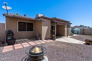 421 E Behrend Dr, Phoenix, AZ 85024 - Photo 17