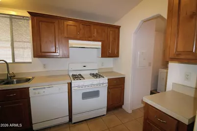 615 W 1st Avenue, Miami, AZ 85539 - Photo 9