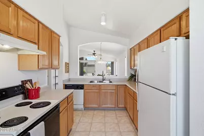 16492 N 69th Drive, Peoria, AZ 85382 - Photo 5