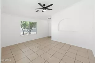 15712 W Smokey Dr, Surprise, AZ 85374 - Photo 11