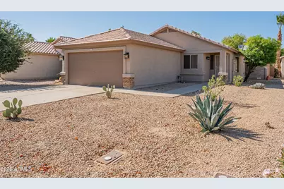 15712 W Smokey Drive, Surprise, AZ 85374 - Photo 3