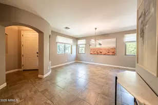 1527 E Gary Way, Phoenix, AZ 85042 - Photo 7