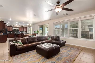 2075 E Honeysuckle Place, Chandler, AZ 85286 - Photo 11