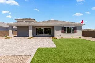 7379 W Lisbon Ln, Peoria, AZ 85381 - Photo 3
