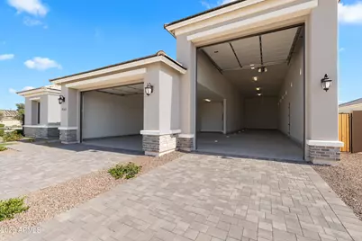 7379 W Lisbon Lane, Peoria, AZ 85381 - Photo 3