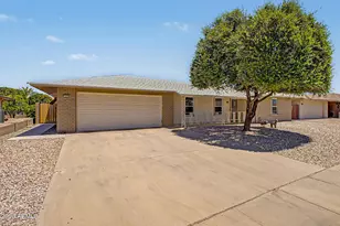 10502 W Edgewood Dr, Sun City, AZ 85351 - Photo 5